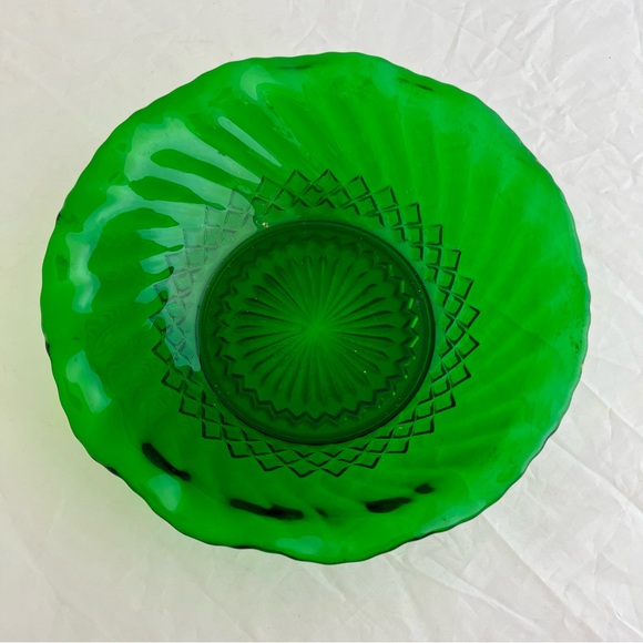 Anchor Hocking Other - Anchor Hocking Forest Green Glass Bowl Diamond Swirl Ruffled Edge Vintage 6.25”